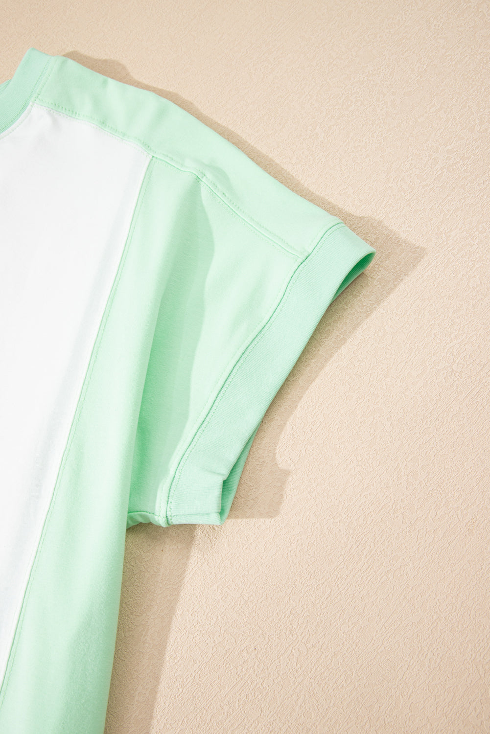 Light Green Colorblock Exposed Seam Patchwork Crew Neck T Shirt